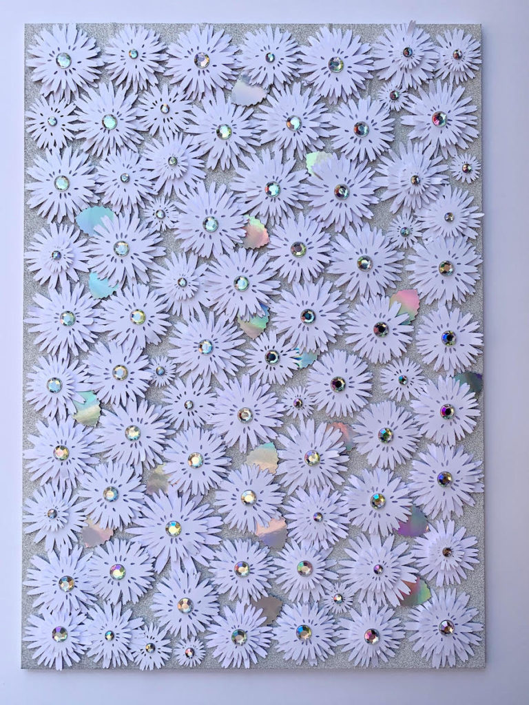 Paper Daisies Inset Board | Icatcha